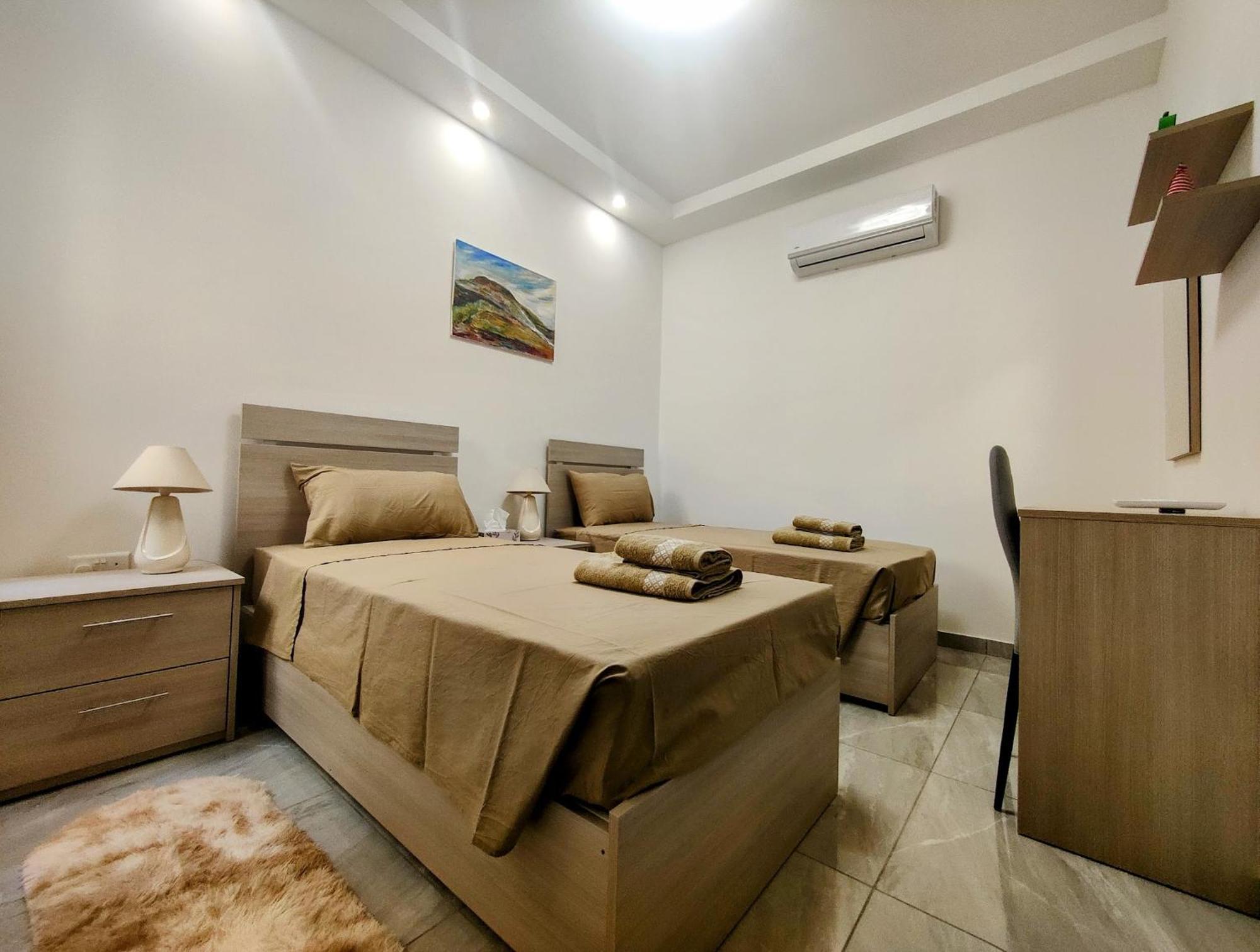 Al-Andalus, Chic Central Rooms วิกตอเรีย ภายนอก รูปภาพ